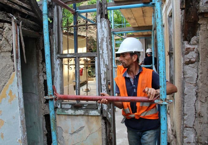 Tarihi konak için yenileme çalışmaları başlatıldı