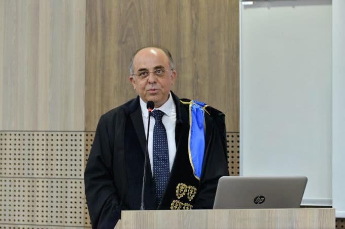 Hukuk Fakültesi, mezunlarını uğurladı