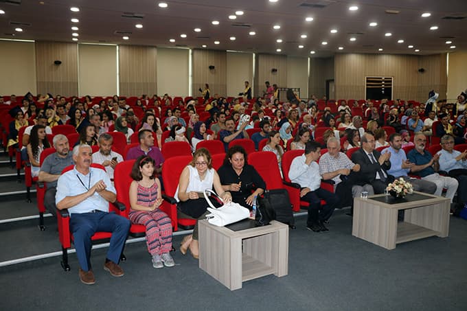 49 yaşında Sakarya Üniversitesi'nden mezun oldu 