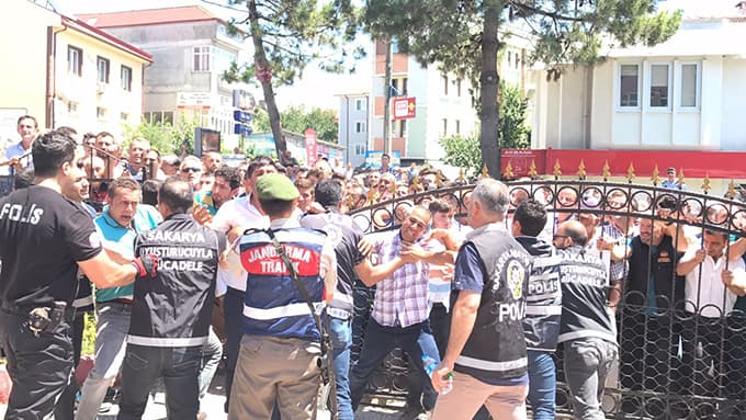 Hamile kadın ve 10 aylık bebeği öldürüldü