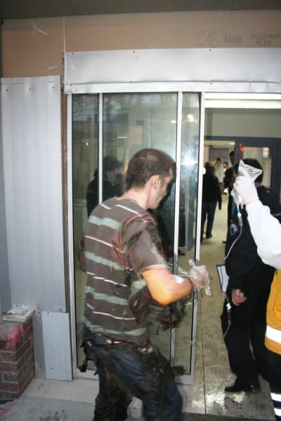 Serdivan'da Patlama: 3 Yaralı