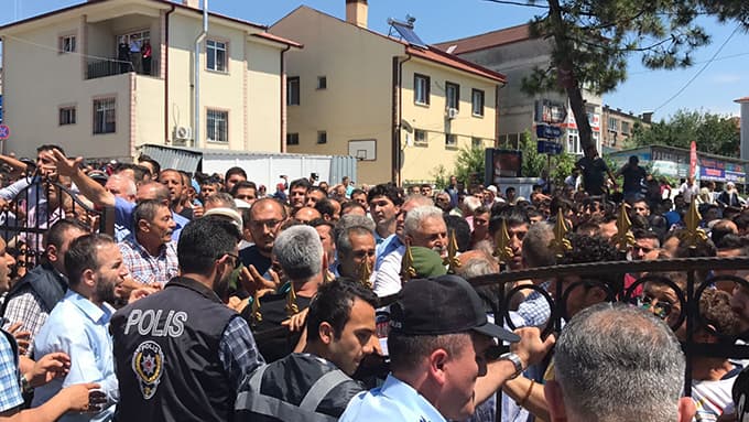 Hamile kadın ve 10 aylık bebeği öldürüldü
