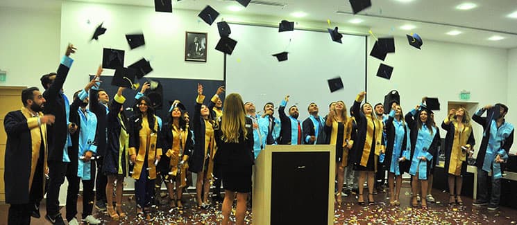 İletişimde İlk Mezuniyet Heyecanı 