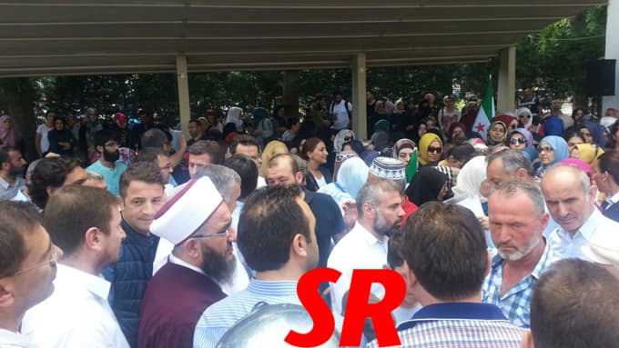 ''Suriyeli mülteciler kardeşimizdir''