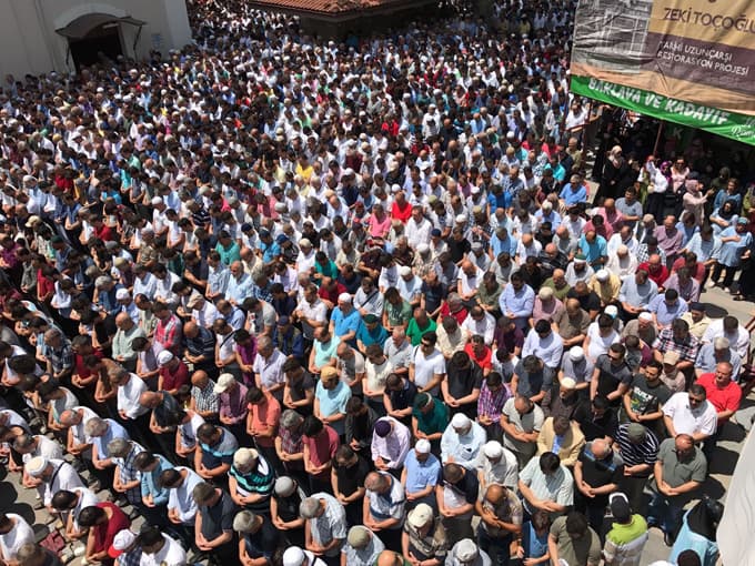 Vahşice öldürülen anne ve bebekleri uğurlandı