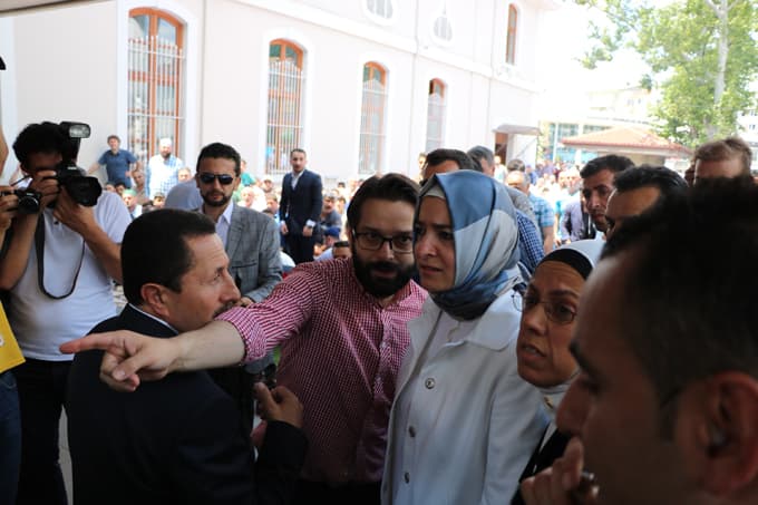 Vahşice öldürülen anne ve bebekleri uğurlandı