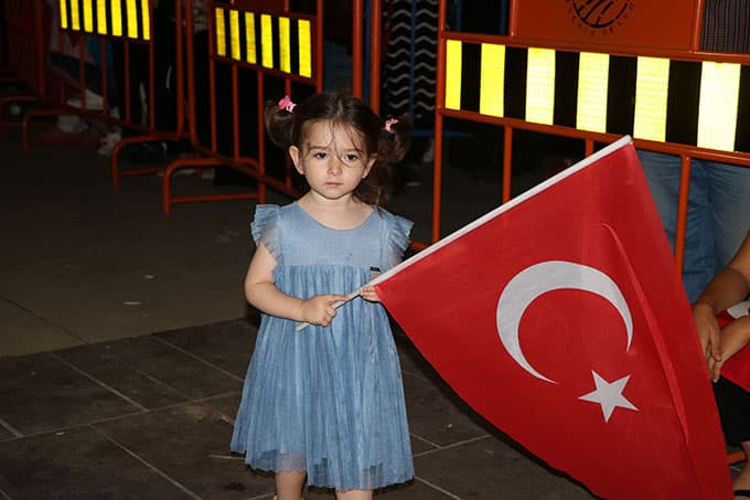 15 Temmuz etkinliklerinde üçüncü gece