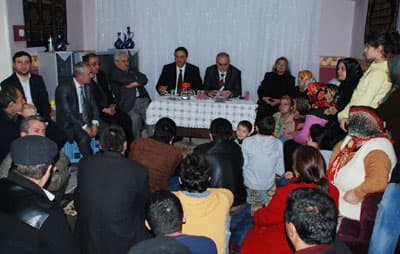 MHP?li Ayanoğlu ve Toçoğlu Ev Gezilerinde