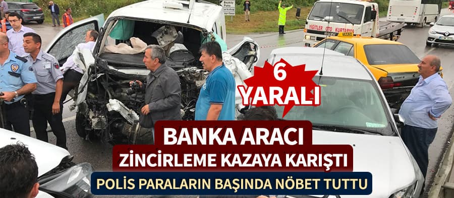 Hendek'te 5 araç birbirine girdi