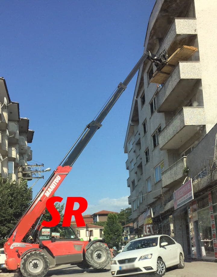 Yol ortasında yapılan bu çalışma çileden çıkarttı