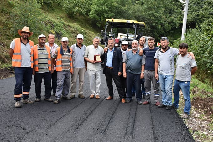 Dikmen'den teşekkür plaketi