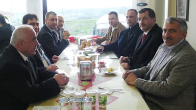 Koç Yemek Salonu, Hizmetinizde