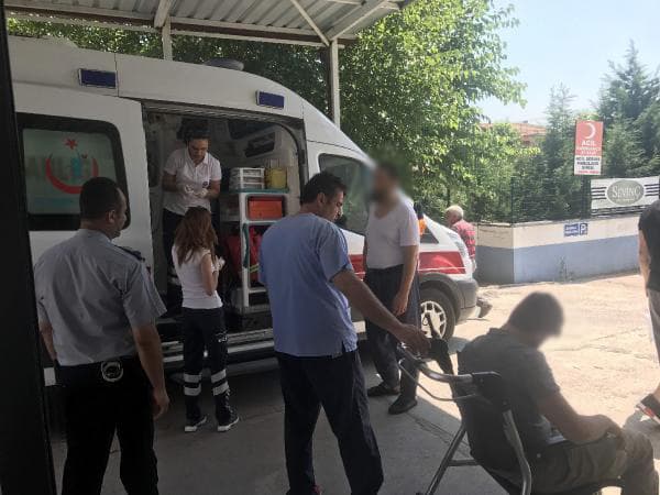 İnternetten aldığı tüfekle kendisini ve arkadaşını vurdu