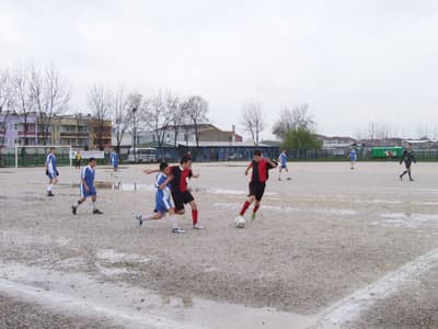 Yıldızlar Futbol&#8217;da Grup Müsabakaları Yapılıyor