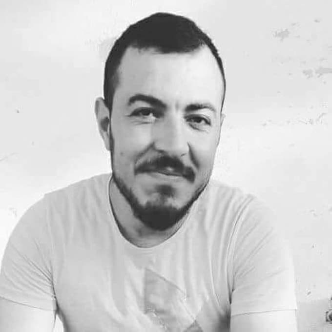 Serinlemek için girdiği denizden çıkamadı