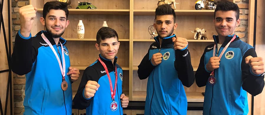 Karate takımı başarılara doymuyor