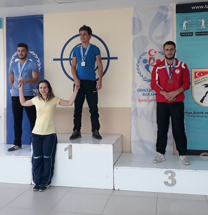 Sakarya, Havalı Silahlar Yarışması'nda madalyaları topladı