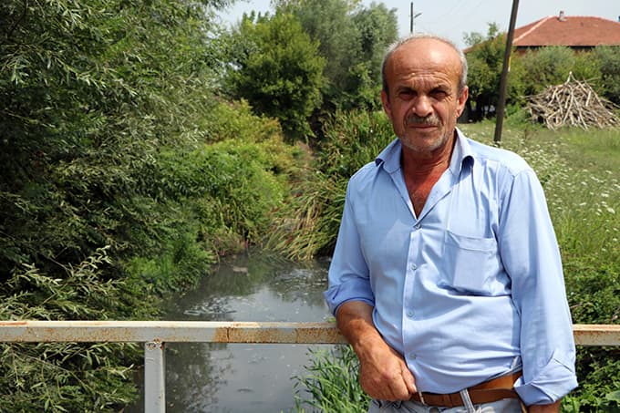 Bu dereden su değil pislik akıyor