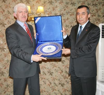 Başkan Duran Adına Veda Yemeği Verildi