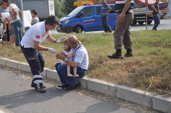 Kavşakta çarpıştılar