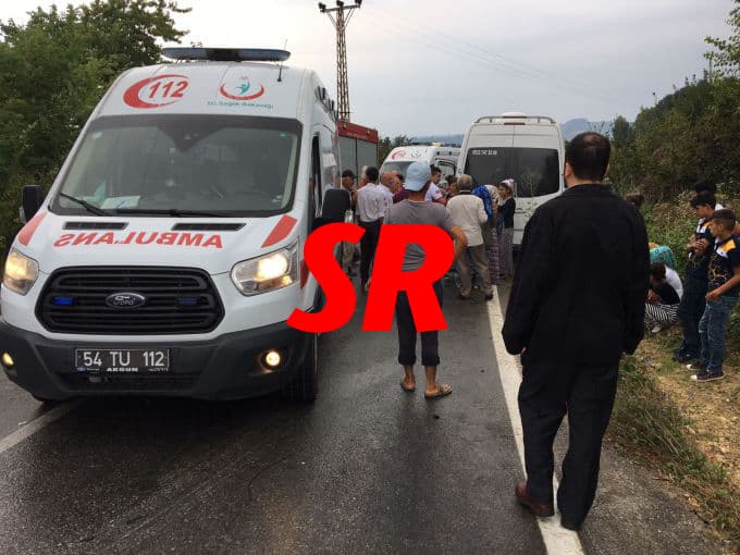 Fındık işçilerini taşıyan minibüs kaza yaptı: 4 yaralı!
