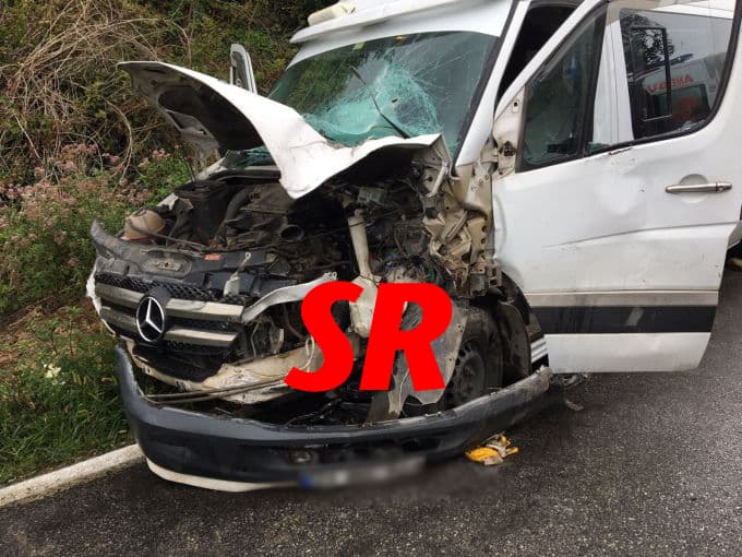 Fındık işçilerini taşıyan minibüs kaza yaptı: 4 yaralı!