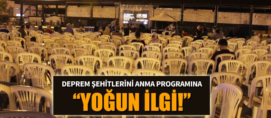 Felaket, 03:02'de demokrasi Meydanı'nda anıldı