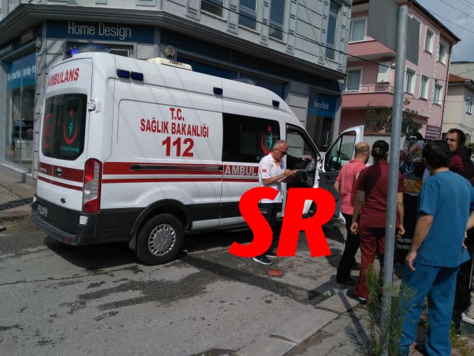 Geri manevra yaparken yaşlı adama çarptı
