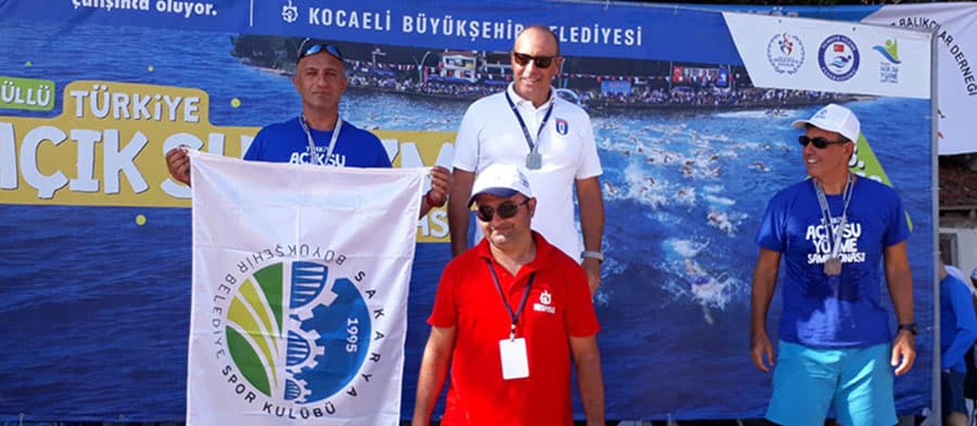 Büyükşehir yüzmede fark yaratıyor
