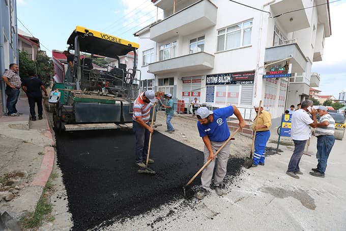 Mahalleler bayrama hazırlanıyor