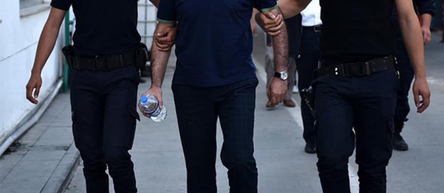 Bursa'da aranan FETÖ zanlısı Sakarya'da yakalandı