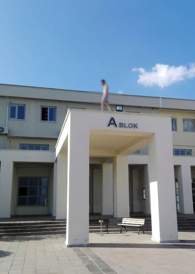 Valilik binasına çıktı, intihara teşebbüs etti