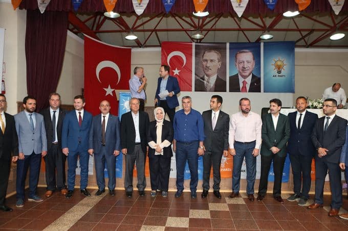 AK Parti Pamukova'da Fatih Akın yeniden başkan