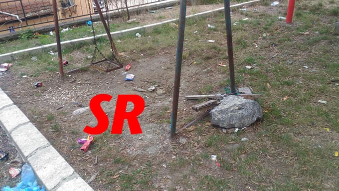 Çocuk parkı tehlike saçıyor