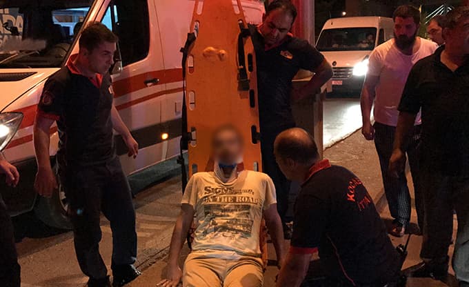 54 plakalı otomobil İzmit'te ticari taksiyle çarpıştı