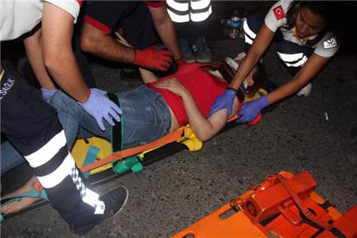54 plakalı otomobil İzmit'te ticari taksiyle çarpıştı