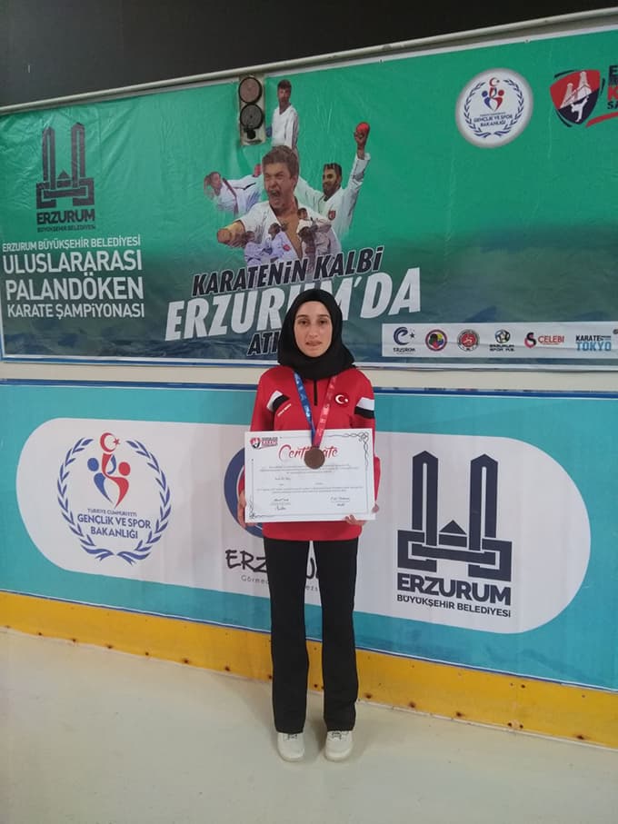 Karate müsabakalarından 3 madalya