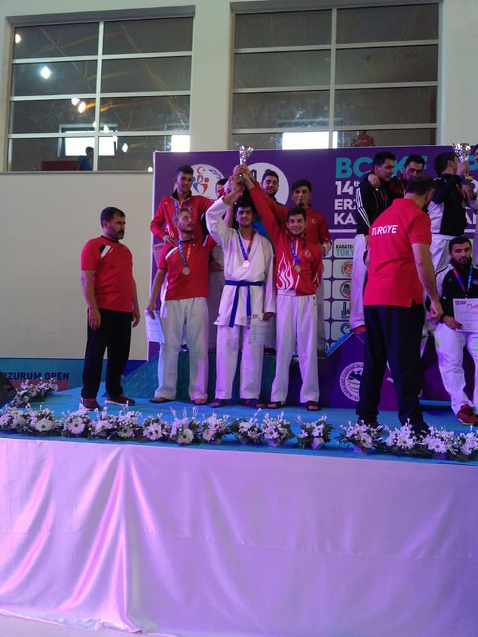 Karate müsabakalarından 3 madalya