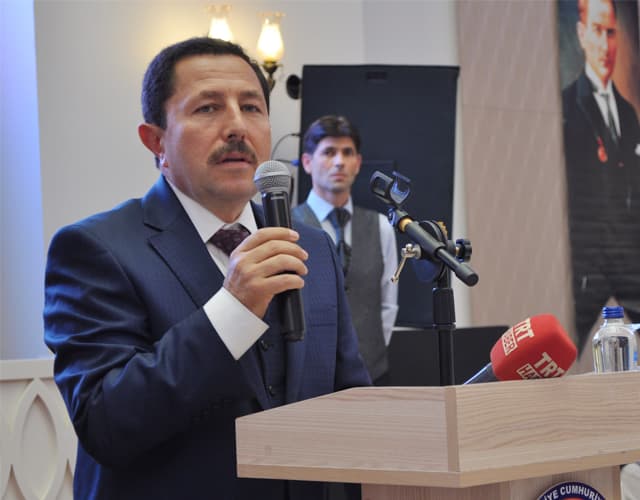 Valilikte, şehit yakınları ve gazilere yemek verildi