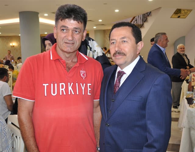 Valilikte, şehit yakınları ve gazilere yemek verildi