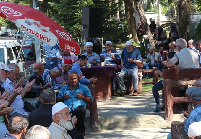 Ferizli'de Kuran okuma ve dua programı gerçekleştirildi
