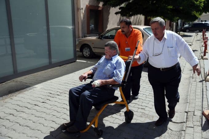 Sakarya'da acemi kasaplar hastanelik oldu