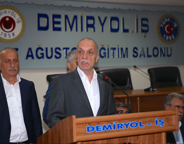 Ergün Atalay bayramlaşmada önemli bilgiler verdi