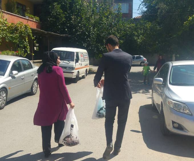 Şehit Yasin Börü için kurban eti dağıttılar
