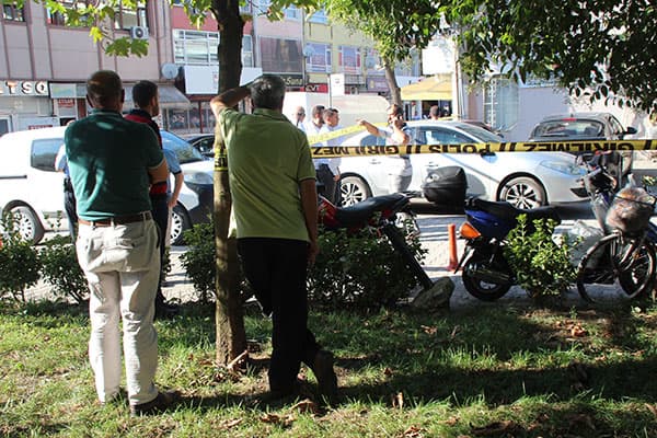 Şüpheli bavul polisi alarma geçirdi