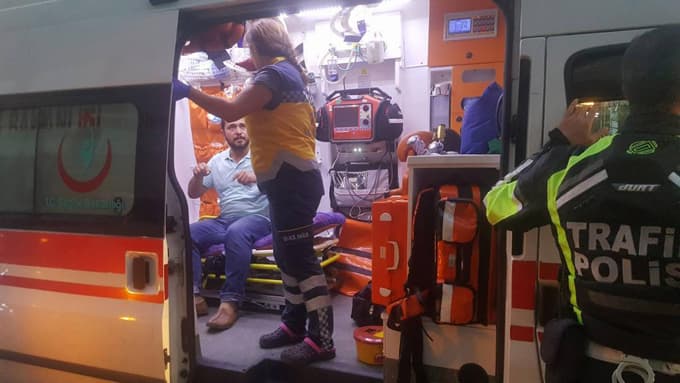Sakaryalı sürücü, ambulansa yol vermek isterken kaza geçirdi