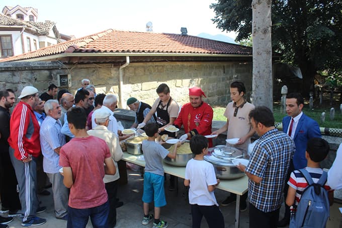Taraklı Kaymakamlığı'ndan pilav ikramı