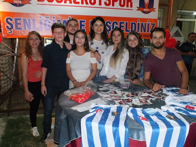 Boğazköy müzikli, çekilişli eğlencede bir araya geldi