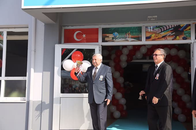 Vali Balkanlıoğlu'nu duygulandıran sürpriz