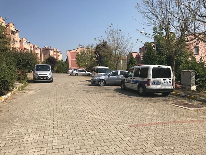 Evin ışıkları yanınca polise haber verdiler ama...